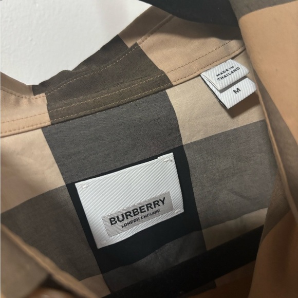 Burberry Men Button Up - Picture 4 of 10